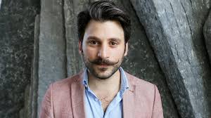 Daniel Boyacioglu: Vi har träffat poeten som blev brandman