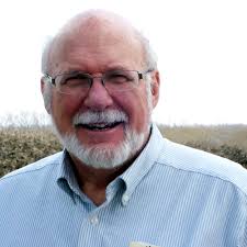 Andrew Mead's Instagram, Twitter & Facebook