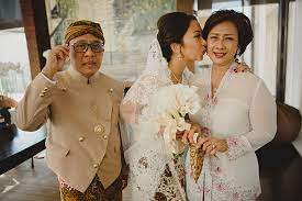 And usually, it doesn't cost a lot of money, i think, because. 7 Things To Expect When Attending An Indonesian Wedding Asia Wedding Network