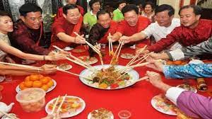 A) india b) cina c) melayu 3) kuih bakul adalah kuih dodol a) betul b) salah 4) kuih bulan mempunyai rasa a) pedas b) pahit c) manis 5) lambang bagi hidangan yee sang adalah ; Ini 5 Makanan Khas Perayaan Tahun Baru China Alias Imlek Nomor 4 Jarang Dijual Harus Buat Sendiri Pos Kupang
