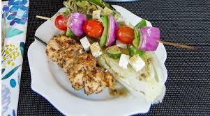 Salade Grecque Avec Feta Grillee Recette Salade Grecque Brochette Legume Et Brochette Poulet