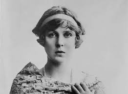 Bitter Facts About Daisy Fellowes, High Society's Wicked Queen