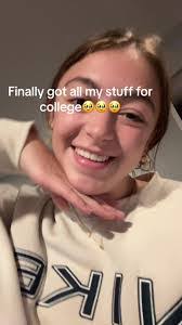 Kali Mulcahy's Instagram, Twitter & Facebook