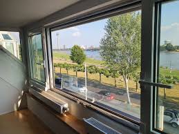 Die wohnung liegt im 1. 2 Zimmer Wohnung Zu Vermieten Rheinallee 119 40545 Dusseldorf Oberkassel Mapio Net