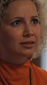 ÊTAMUNDOMELHOR 📺 Ufa... 😮‍💨 Inês impede que Sandra tome o veneno e morra  ‍‍