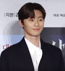 이후 여러 드라마에 출연해 얼굴을 알렸고, 1998년 시트콤 《 순풍 산부인과 》에선 오지명 의 딸 오소연 역으로 대중에게 이미지를 각인시켰다. ë°•ì„œì¤€ ìœ„í‚¤ë°±ê³¼ ìš°ë¦¬ ëª¨ë'ì˜ ë°±ê³¼ì‚¬ì „