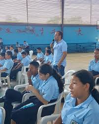 En conmemoración de la Semana Mayor , tuvimos un retiro espiritual con  nuestros estudiantes. Este evento fue organizado por la comisión de Ética  del plantel. Angel Mena del grupo EJAE dirigió este