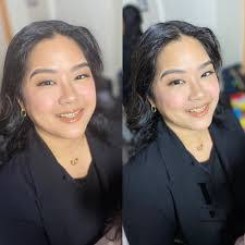 Renee Warrington's Instagram, Twitter & Facebook