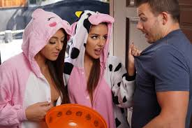 Vanna Bardot, Gia Derza - Lusty Brunettes - Porn00