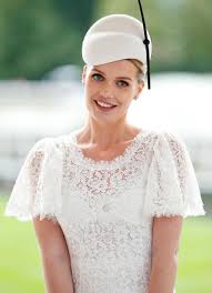 The group is interested in predicting the strength of the. Prinzessin Dianas Nichte Lady Kitty Spencer Heiratet Milliardar Michael Lewis In Einer Prunkvollen Zeremonie