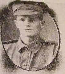 Eric Raymore's Instagram, Twitter & Facebook