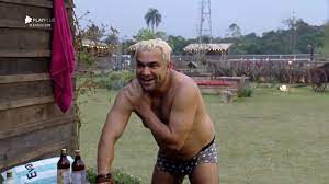 Pessoa naquele dia da carta metendo o pau, fazendo forca, no outro dia já está: Evandro Santo Toma Banho Gelado Apos Punicao Fotos R7 A Fazenda 10