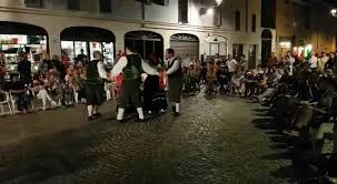 Gruppo Folkloristico Tarantella Lucana Home Facebook It is among the most recognized forms of traditional southern italian music. gruppo folkloristico tarantella lucana