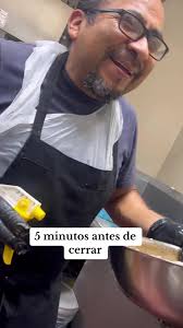 Cuando ta vamos a cerraf y llegan clientes #fyp #parati #conejitocarias