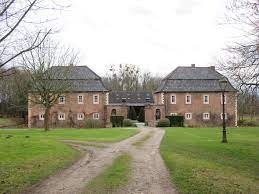 Das haus busch war sitz der familie von syburg/syberg, einem adelsgeschlecht. Haus Busch In Niederelvenich Objektansicht