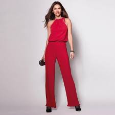 La combinaison femme, pas pratique pour aller aux toilettes mais tellement stylée ! Epingle Sur La Combinaison Piece Mode Agreable Tendance