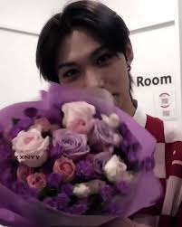 Whats Lee Felix Fav Flower