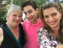 Lara Mark (@renubodyessentials) · Webster Groves, MO