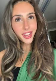 Samantha Kelly Brown Hair