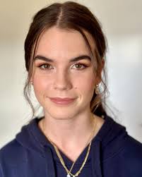 MAKEUP & HAIR ARTIST