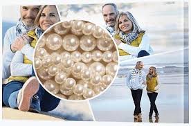 For the 30th wedding anniversary the traditional material to gift is pearl, which represents timelessness and endurance. 30th Wedding Anniversary Gifts Canvas Factory