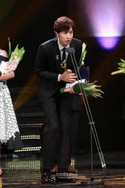 16.02.2021 · lee kwang soo stands at 190cm tall (6'3), towering everyone in 'running man'! 20 Korean Actors Who Are The Definition Of Tall Kissasian