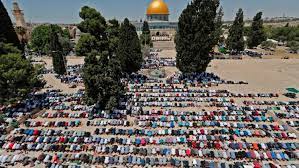 When visiting jerusalem, many people want to see the temple mount and the dome of the rock. Israel Grossmufti Warnt Vor Grabungen Unter Tempelberg Vatican News