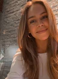 Hi all does anyone practice reiki or knows someone who does and is really  good at it???