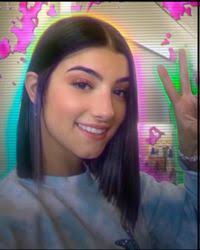 Hillary Martel (hillarymartel)