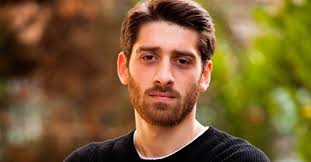 İçimizden Biri "Adam Willson" Bora Akkaş Kimdir? Bora Akkaş Kaç Yaşında ve  Nereli?