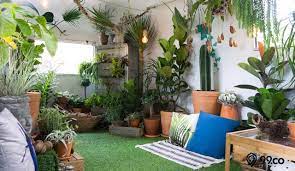 Kerikil adalah batuan kecil yang banyak ditemukan di taman. 8 Desain Taman Indoor Minimalis Bikin Rumah Lebih Segar Dan Cantik