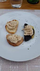 Preparazione della spuma di tonno. Tartine Con Mousse Di Branzino Picture Of Konoba Trattoria Gatto Nero Novigrad Tripadvisor