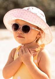 Frankie Ray Catalogue 2023 by jengentleagency