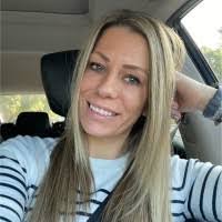 Victoria Macauley's Instagram, Twitter & Facebook