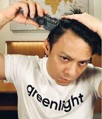 Check spelling or type a new query. Di Rumah Aja Ariel Noah Cukur Rambut Sendiri Pakai Pencukur Kumis