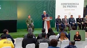 Realizamos la reunión del gabinete de seguridad y la conferencia matutina en el hangar de la fuerza aérea mexicana del aeropuerto internacional de la ciudad de méxico, donde se encuentra el avión presidencial. Info7 Andres Manuel Lopez Obrador