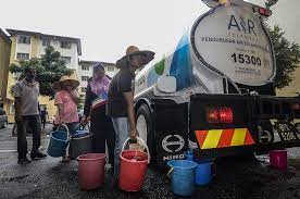 Kuala lumpur, oct 5 — the over 300,000 households in the klang valley that are currently hit by water cuts are facing a second day of disruption as the raw water supply to the affected treatment plants remains contaminated. These 290 Areas In Klang Valley Will Experience Water Cuts From 14th 17th July World Of Buzz