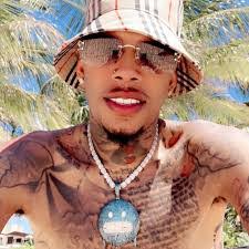 Candice Corder's Instagram, Twitter & Facebook