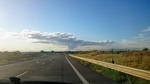 Stavba letos pokračuje vybudováním mimoúrovňových křižovatek v plotištích a smiřicích a mostů. Zacal Se Stavet Dalsi Usek D11 Z Hradce Kralove Do Smiric Kralovedvorsko