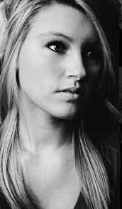 Michelle Halcomb's Instagram, Twitter & Facebook