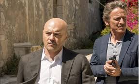 Raimondo todaro è nato a catania il 19 gennaio 1987, ma ha vissuto sino a 16 anni a castelnuovo del garda, in provincia di verona, dove si era trasferita la sua famiglia. Salvo Amato Livia Mia Trama Cast Finale Attori Dove E Girato Location