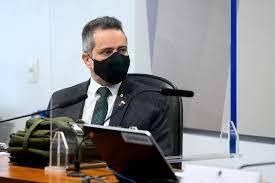 Elcio franco também pediu a joão doria que não brincasse com a esperança de milhares de brasileiros. 1anmkfq1p Ksm