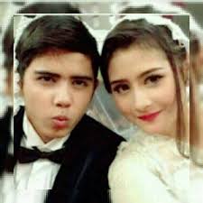 Kesuksesan aliando syarief dan prilly latuconsina dalam sinetron ganteng ganteng srigala hingga sekarang keduanya mengaku hingga kini mudah membangun chemistry di atas panggung. Official Fanpage Aliando Syarief Dan Prilly Latuconsina Home Facebook
