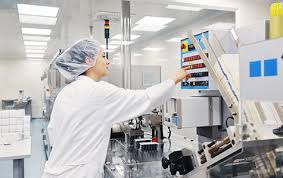 The average salary for uemf employees is $69,500 per year. Universite Euro Mediterraneenne De Fes