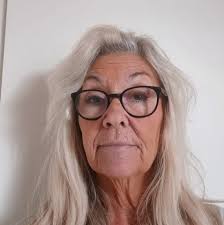 6st design fat av Göte Augustsson. 18cm diameter