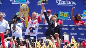 Joey chestnut beat his 2020 record by one hot dog on sunday during the fourth of july nathan's annual hot dog eating contest in coney island, new york by jen juneau july 05, 2021 10:17 am 8x9rtgssxnvhtm