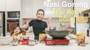 Ada berbagai macam resepi nasi goreng yang sudah berevolusi seperti nasi goreng kampung,nasi goreng usa,nasi goreng belacan,nasi goreng ikan masin,nasi goreng 5. Masakuntuksuami Stacy Nasi Goreng Telur Masin Eps1 2020 Youtube