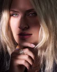 🌟Glæsileg lina fra okkar uppahalds Veru Design sem við erum að taka upp  tilvalið að skviza sig upp eða flottar Jólagjafir🌟🎄Kiktu a urvalið &  pantaðu her:https://cocos.is/collections/vera-design