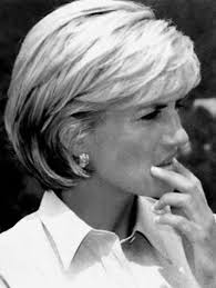 As she was leaving diana asked, if i had free reign what would i do to her hair. Haircuts Trends 2017 2018 Diana En 1997 Me Encanta Su Pelo Bobhairstyletrending Princess Diana Hair Diana Haircut Short Hair Styles