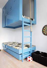 Tempat tidur tingkat ini juga mematahkan persepsi bahwa tempat tidur tingkat harus memiliki kesan claustrophobic alias terkungkung di tempat yang sempit. 15 Ide Terkeren Desain Ranjang Susun Untuk Rumah Minimalis Uprint Id